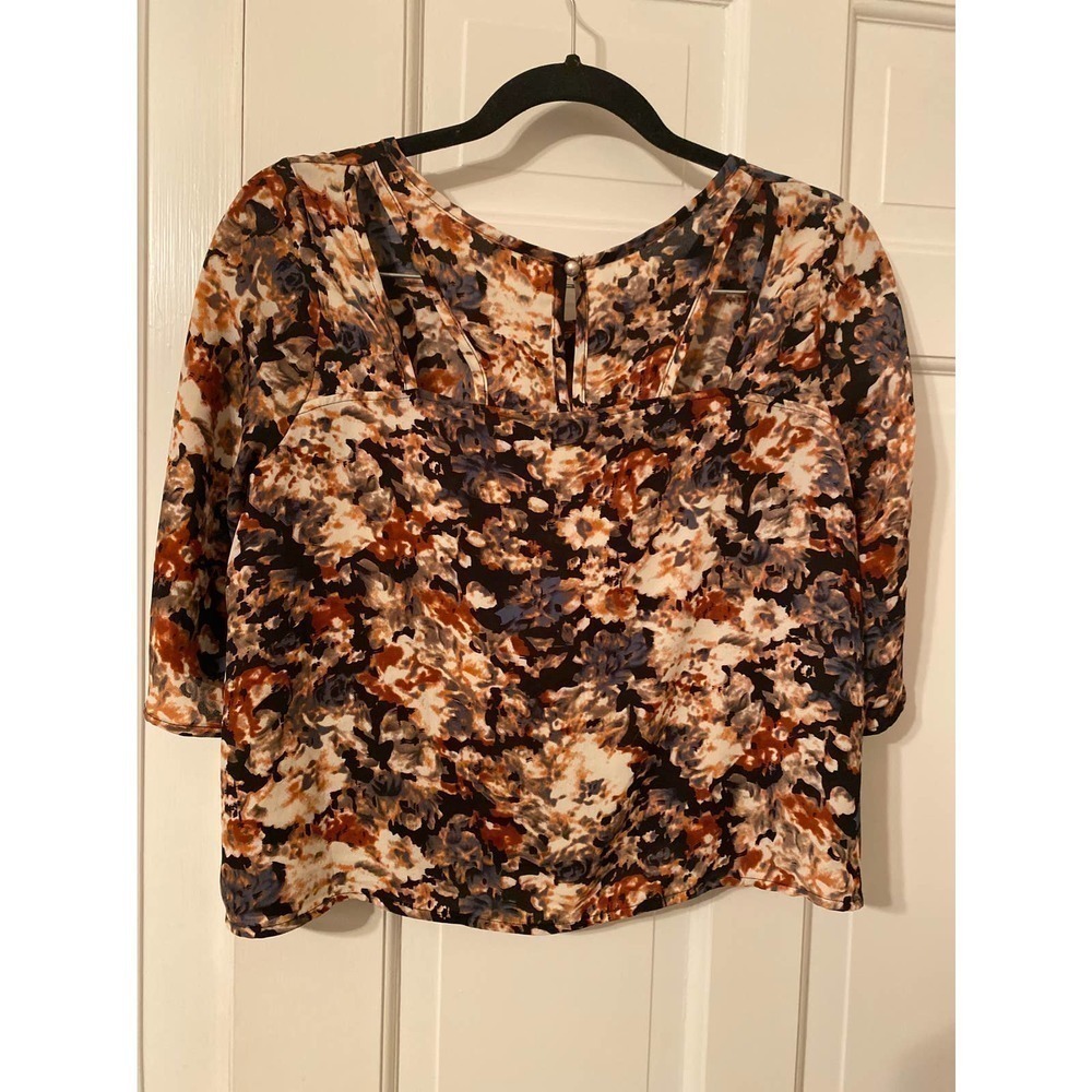 B jewel blouse - Picture 3 of 3